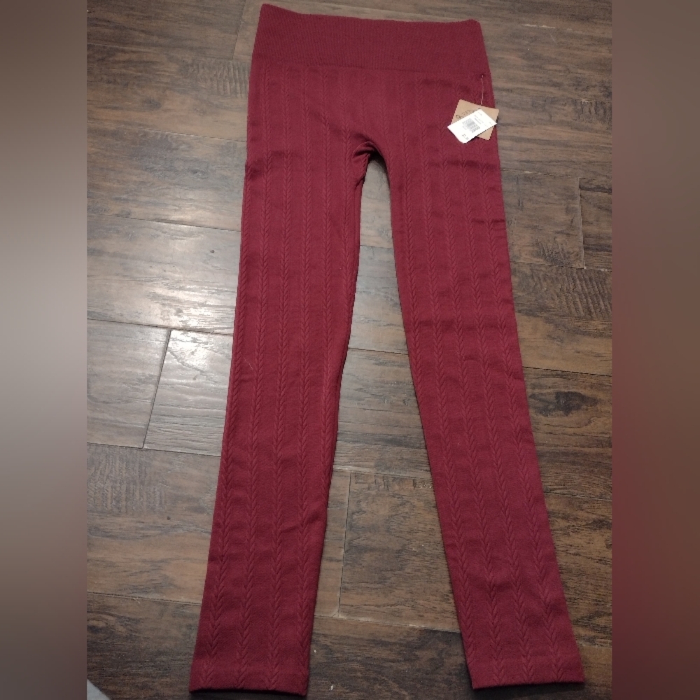 Burgundy Stretchy Leggings with Straight Leg Design Size 1X/2X.
